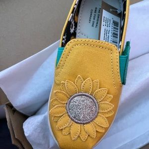 Tiny Toms Sunflowers Size 9